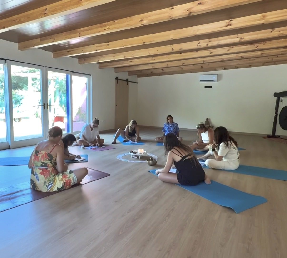 despedidas de soltera y eventos privados de yoga